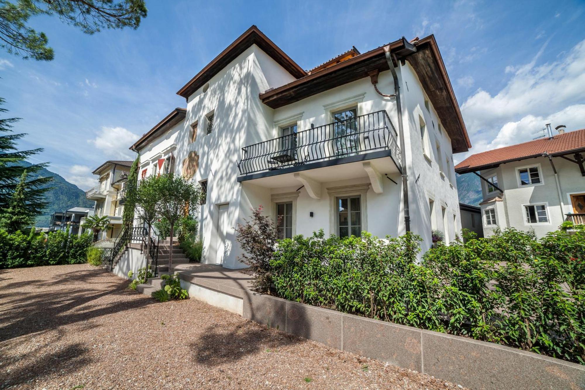 Ansitz Layshof Apartment Turm Мерано Екстериор снимка